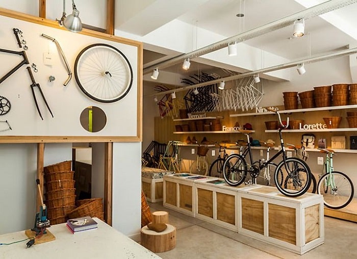 Decoración tienda de bicicletas Monochrome